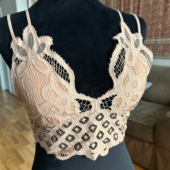 Bralette - Picture 1 of 3